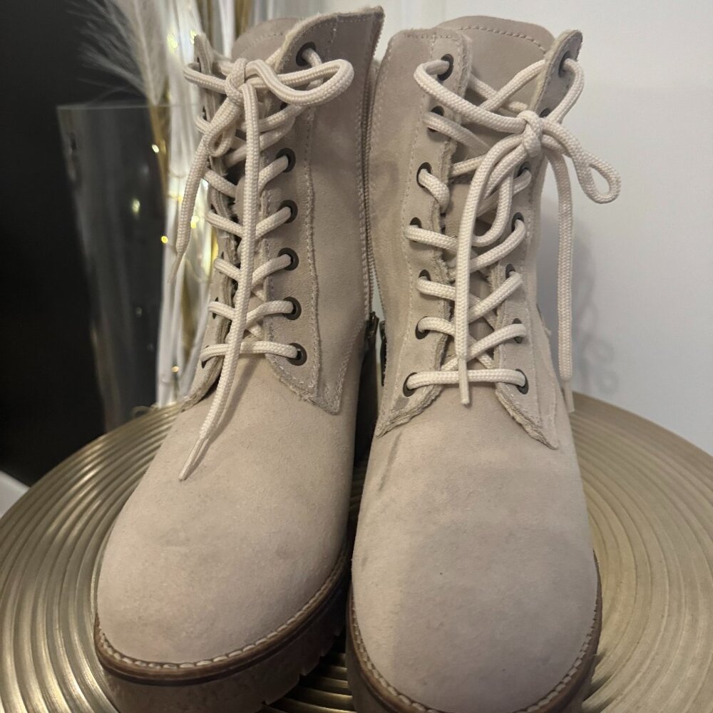 Artica Boots